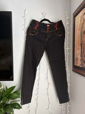 AMBAR Colombian High Waist Skinny Jeans with Red Embroidery and Ankle Zips